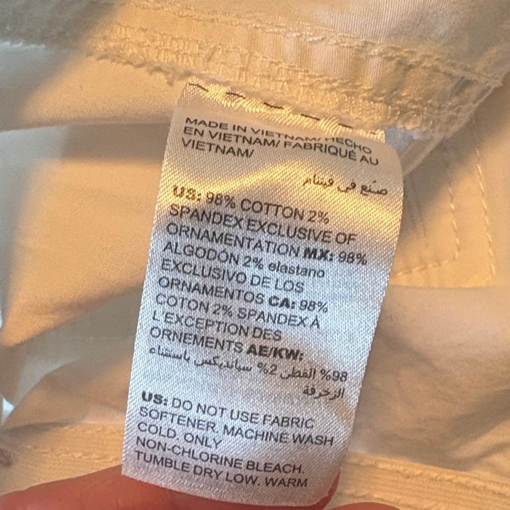Chico's White Cargo Capris for Women Size 1.5P - Picture 9 of 9